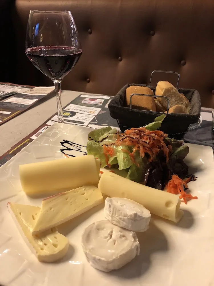 Planche Fromagère Lors Du Beaujolais Nouveau